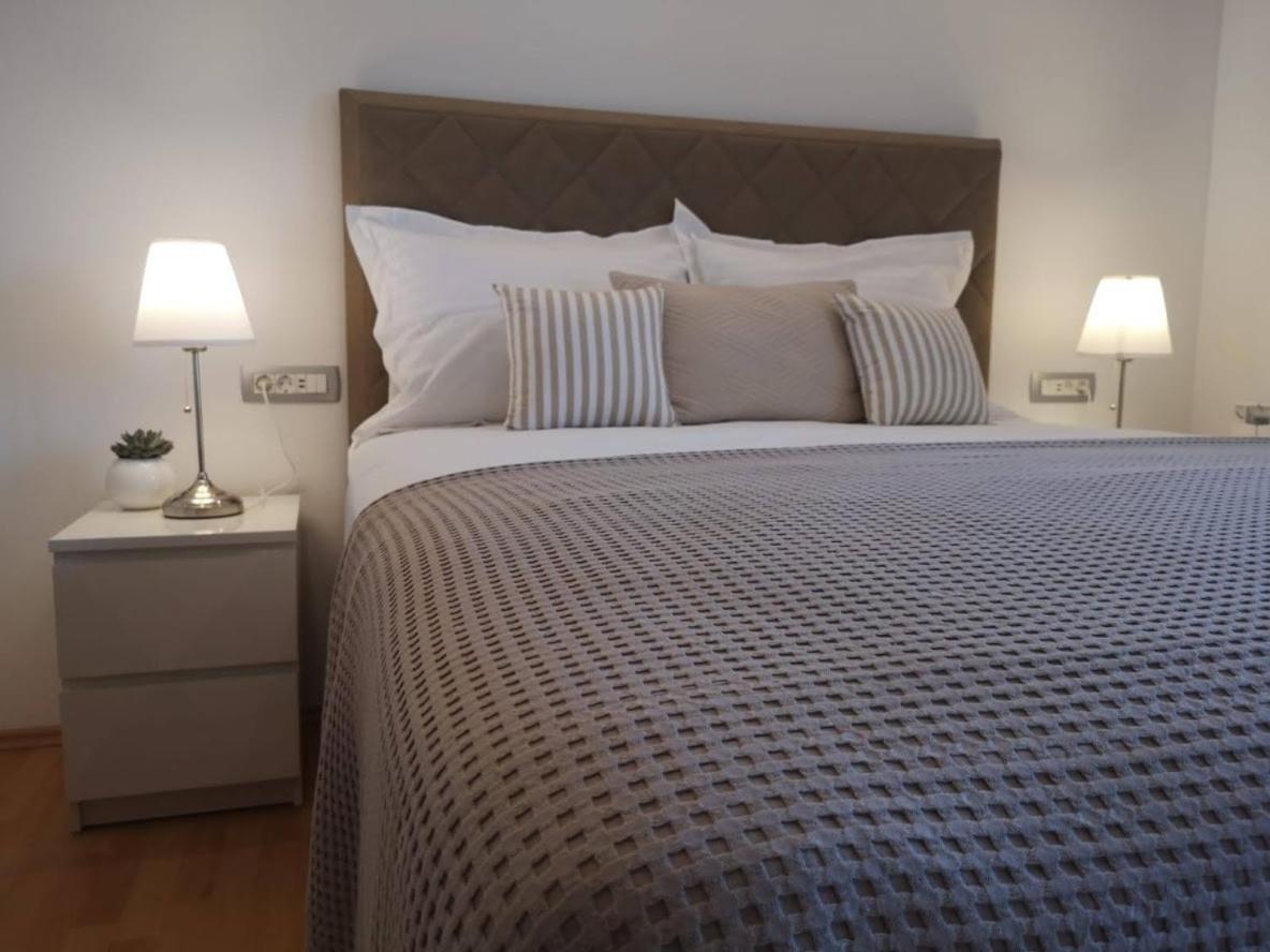 Apartments Antoana Hvar Town Room photo